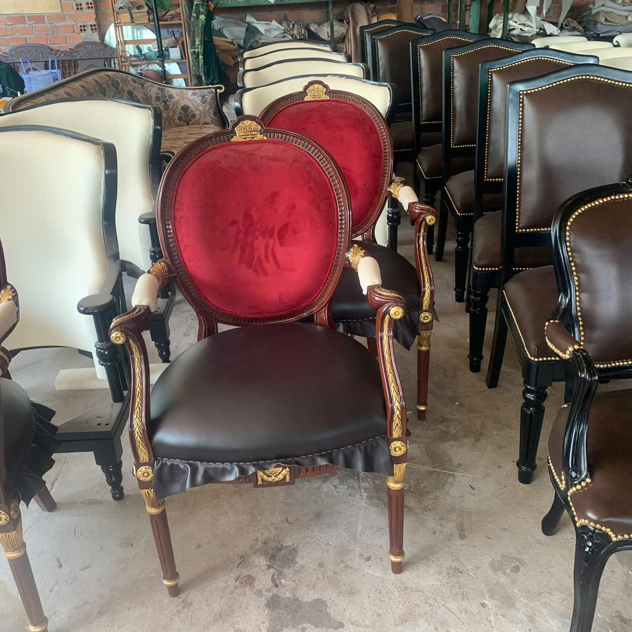 GHẾ ĂN CỔ ĐIỂN LOUIS KING CHAIR 16 CÓ TAY VỊN